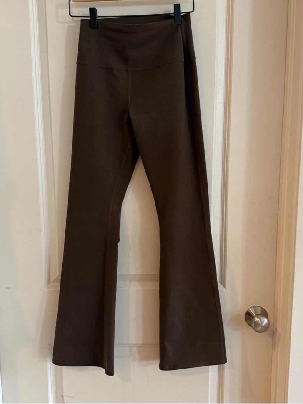 ALO cropped flare yoga pants